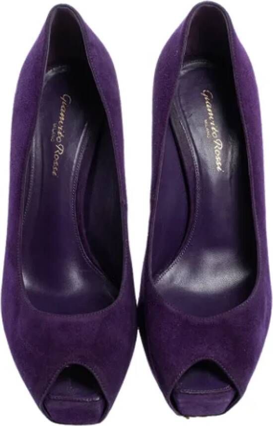 Gianvito Rossi Pre-owned Suede heels Purple Dames