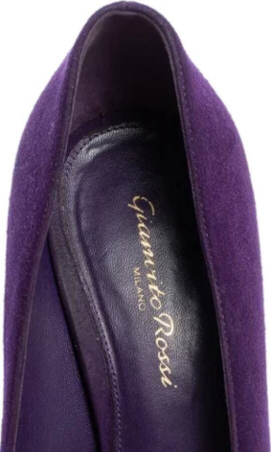Gianvito Rossi Pre-owned Suede heels Purple Dames