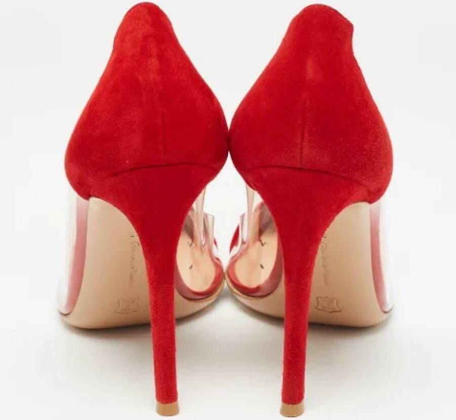 Gianvito Rossi Pre-owned Suede heels Red Dames