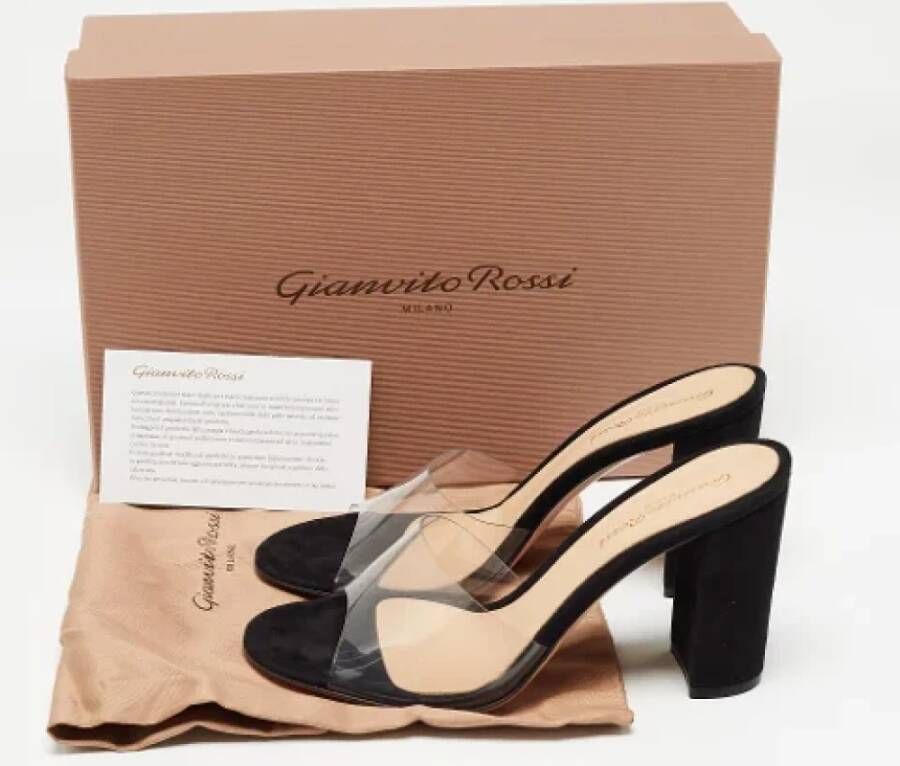 Gianvito Rossi Pre-owned Suede sandals Beige Dames