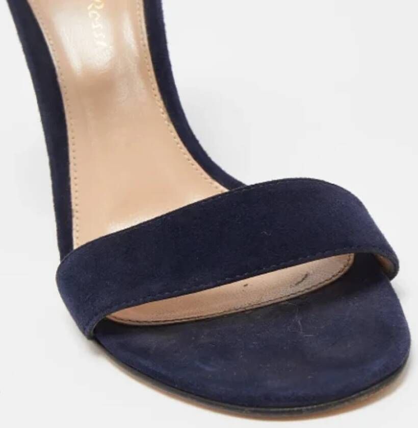 Gianvito Rossi Pre-owned Suede sandals Blue Dames