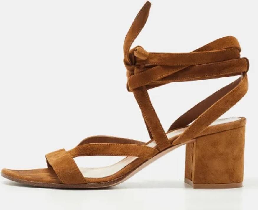 Gianvito Rossi Pre-owned Suede sandals Brown Dames