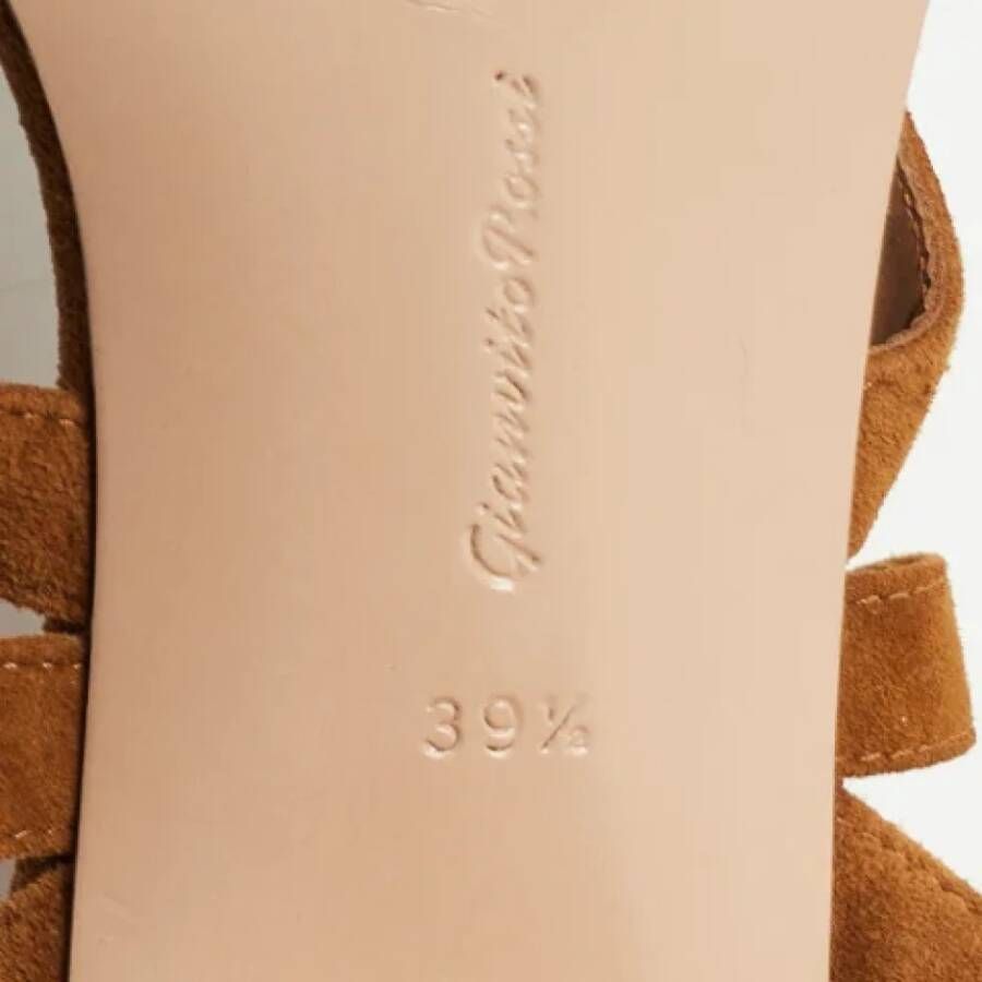 Gianvito Rossi Pre-owned Suede sandals Brown Dames