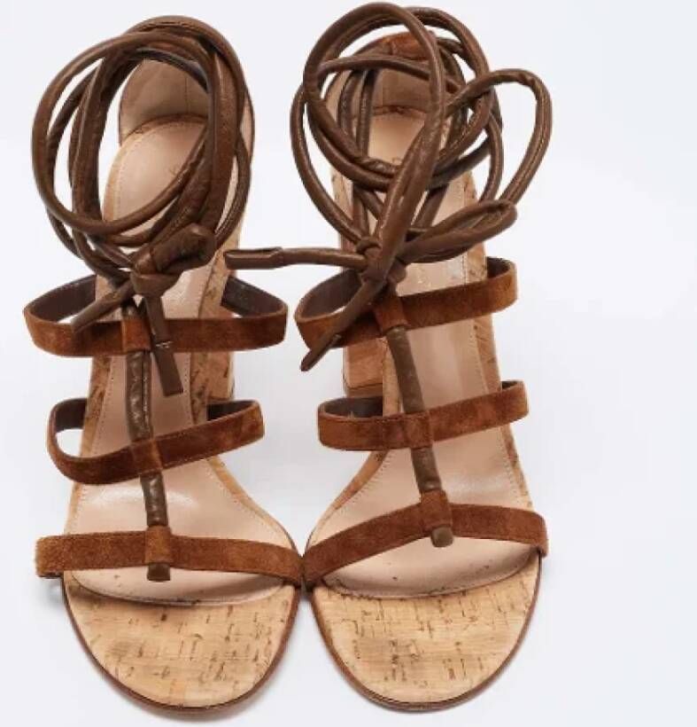 Gianvito Rossi Pre-owned Suede sandals Brown Dames