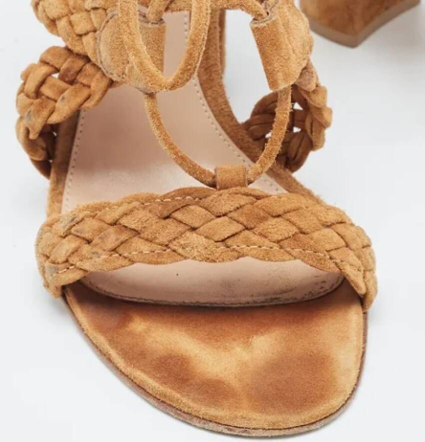 Gianvito Rossi Pre-owned Suede sandals Brown Dames