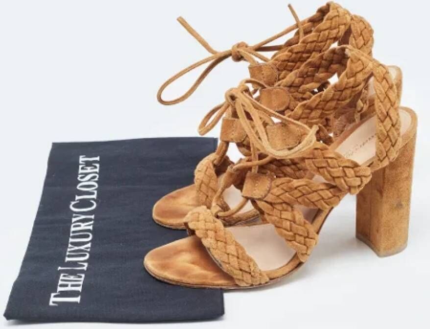 Gianvito Rossi Pre-owned Suede sandals Brown Dames