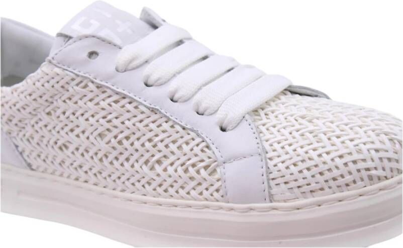 Gio+ Karabal Sneaker