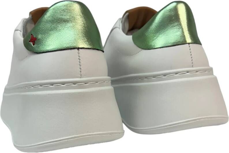 Gio+ Witte kalfsleren sneaker met verwijderbare accessoires White Dames