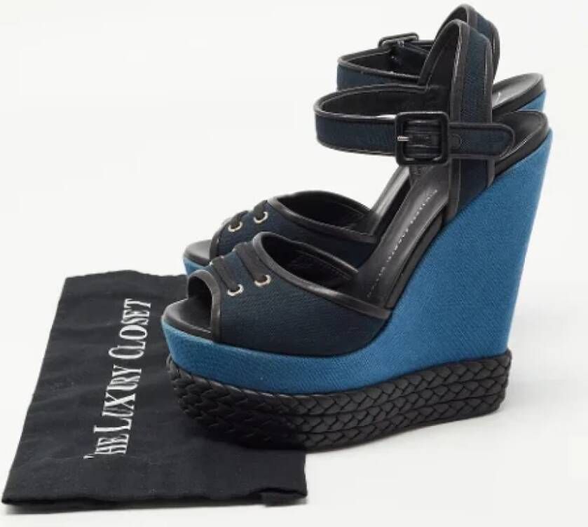Giuseppe Zanotti Pre-owned Canvas sandals Blue Dames