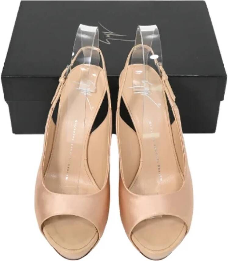 Giuseppe Zanotti Pre-owned Fabric heels Pink Dames