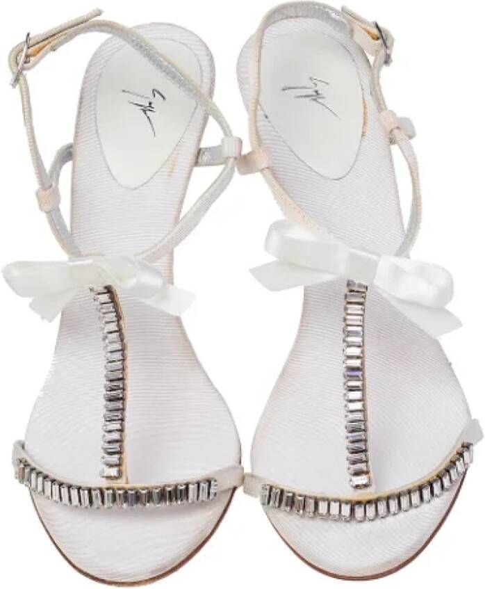 Giuseppe Zanotti Pre-owned Fabric sandals White Dames