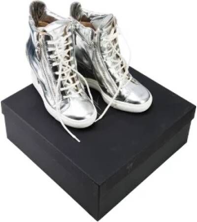 Giuseppe Zanotti Pre-owned Leather boots Gray Dames
