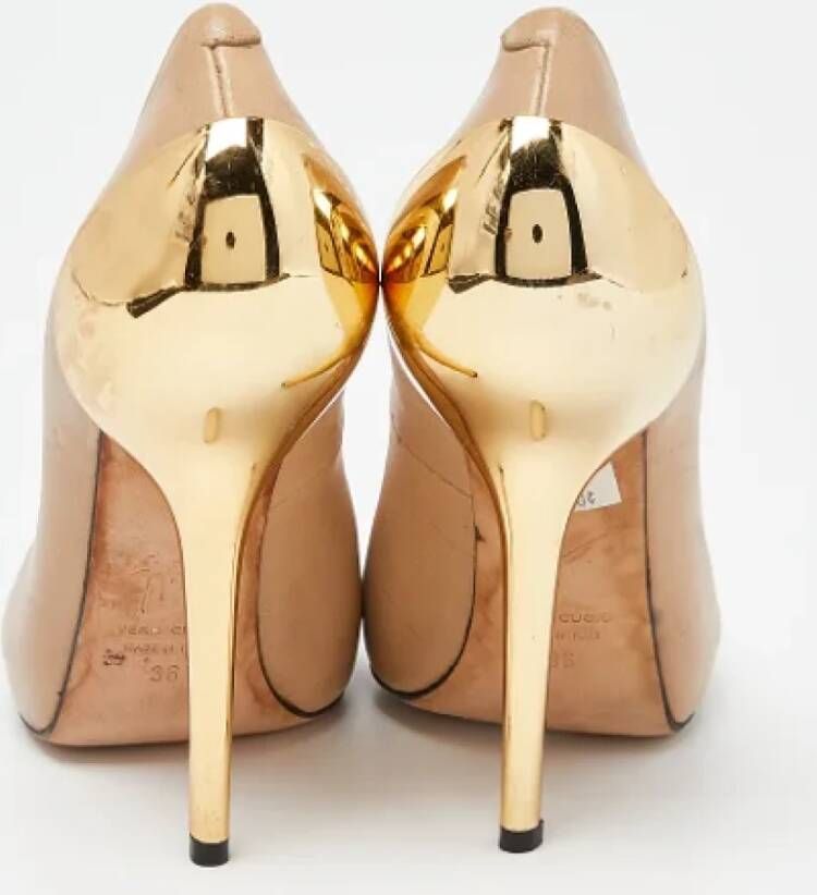 Giuseppe Zanotti Pre-owned Leather heels Beige Dames