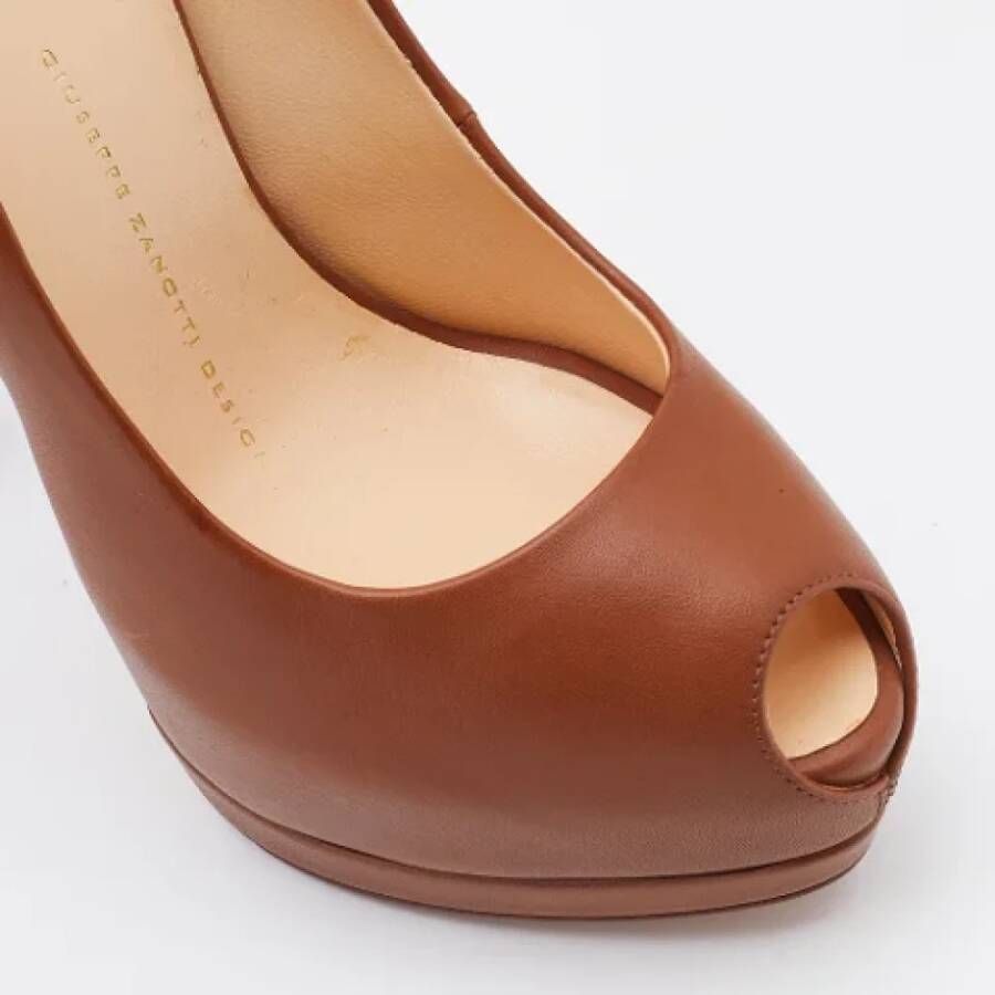 Giuseppe Zanotti Pre-owned Leather heels Brown Dames