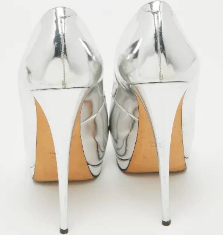 Giuseppe Zanotti Pre-owned Leather heels Gray Dames