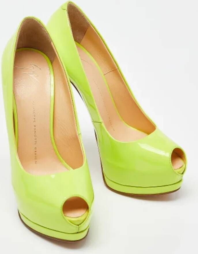 Giuseppe Zanotti Pre-owned Leather heels Green Dames