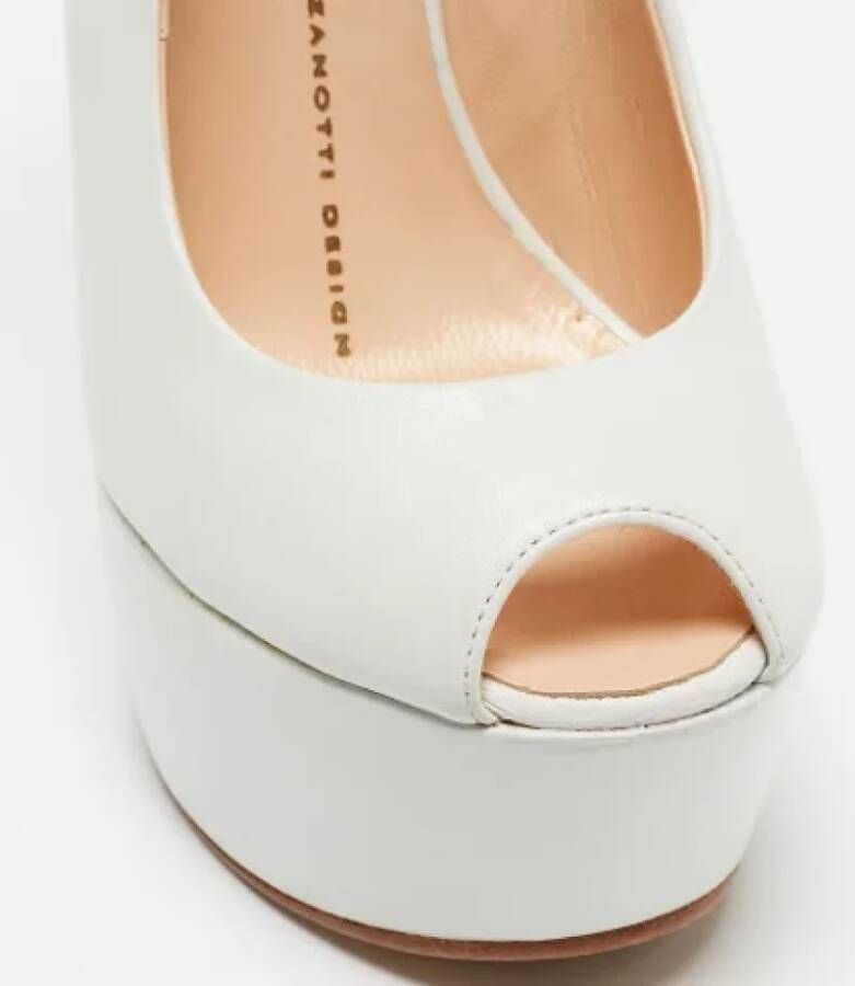 Giuseppe Zanotti Pre-owned Leather heels White Dames