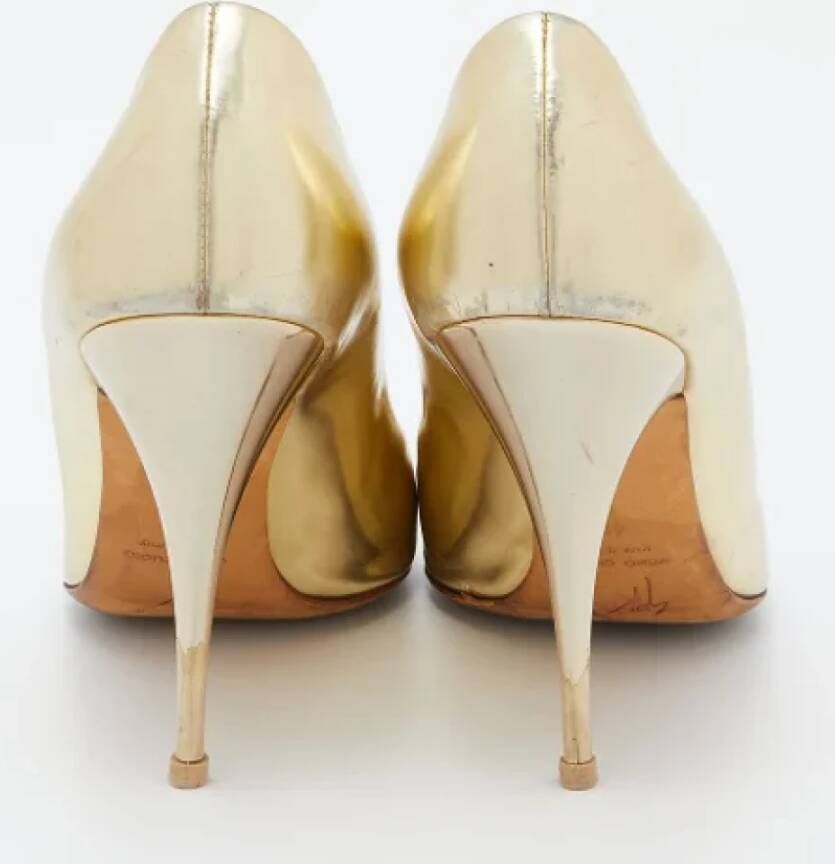 Giuseppe Zanotti Pre-owned Leather heels Yellow Dames