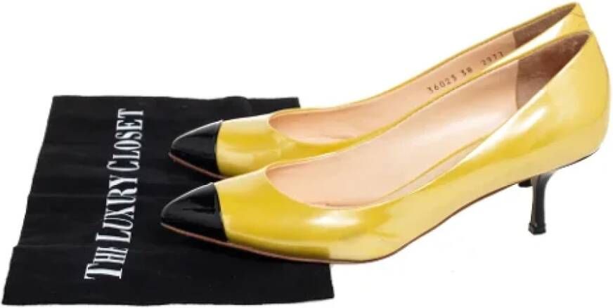 Giuseppe Zanotti Pre-owned Leather heels Yellow Dames