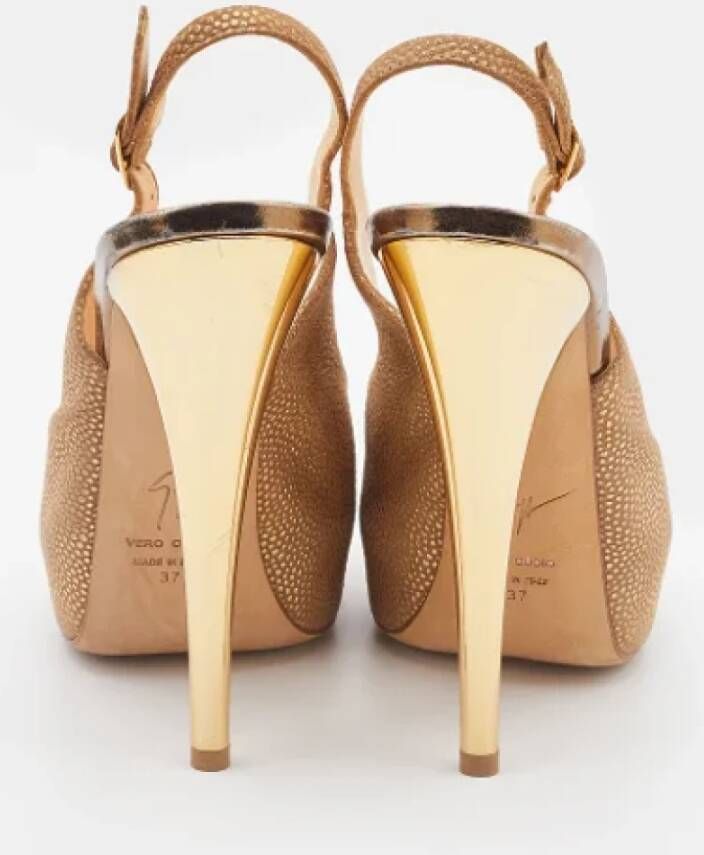 Giuseppe Zanotti Pre-owned Leather heels Yellow Dames