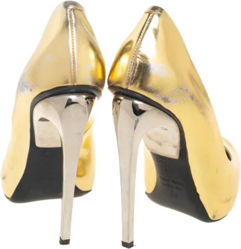 Giuseppe Zanotti Pre-owned Leather heels Yellow Dames