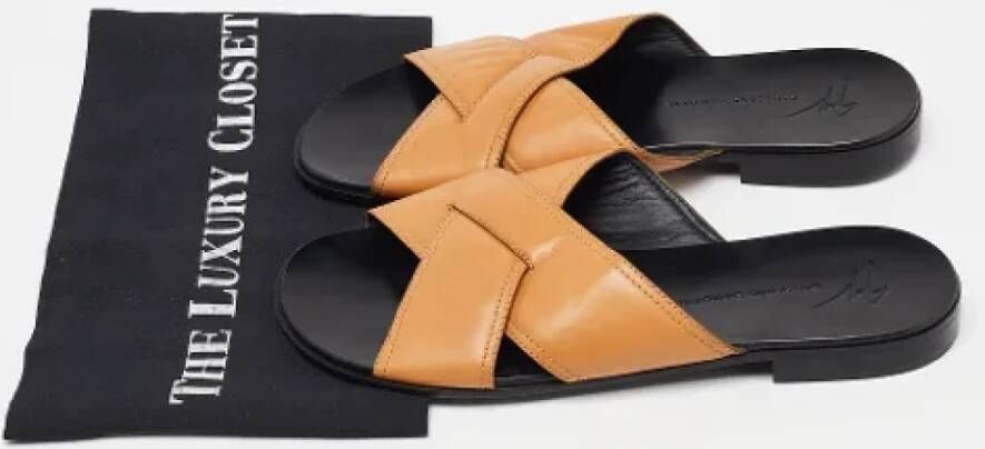 Giuseppe Zanotti Pre-owned Leather sandals Beige Dames