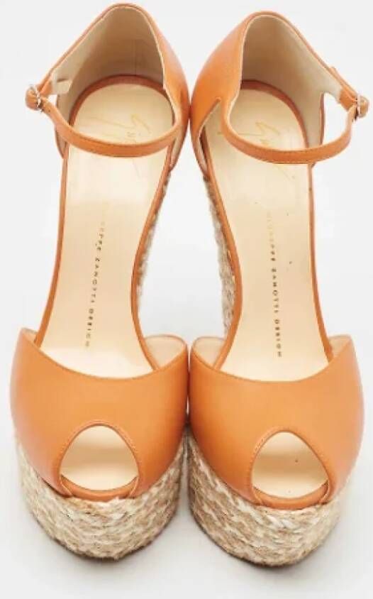 Giuseppe Zanotti Pre-owned Leather sandals Orange Dames