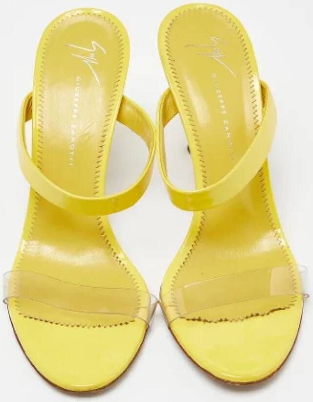 Giuseppe Zanotti Pre-owned Leather sandals Yellow Dames