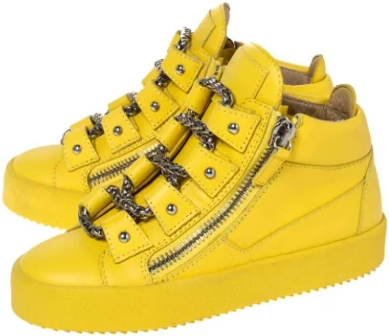 Giuseppe Zanotti Pre-owned Leather sneakers Yellow Dames
