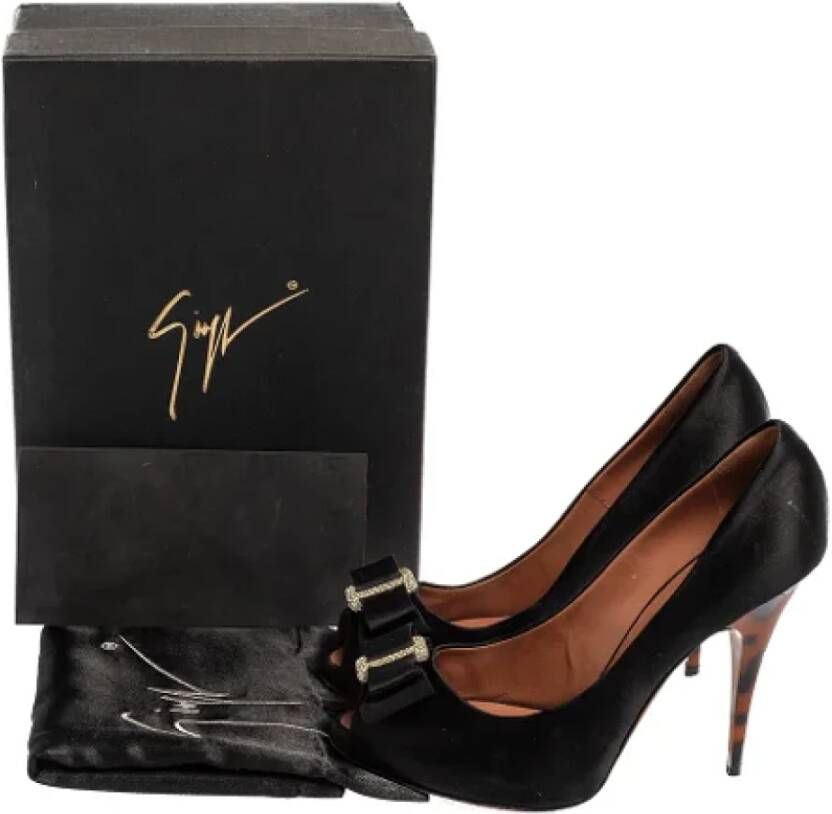 Giuseppe Zanotti Pre-owned Satin heels Black Dames