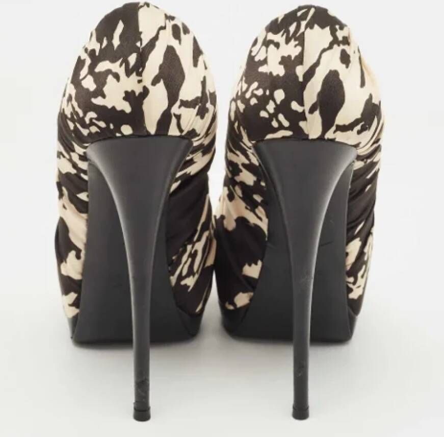 Giuseppe Zanotti Pre-owned Satin heels Black Dames