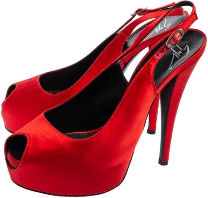 Giuseppe Zanotti Pre-owned Satin heels Red Dames