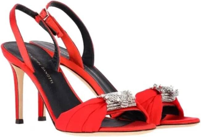 Giuseppe Zanotti Pre-owned Satin sandals Red Dames