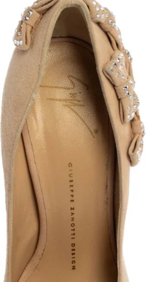 Giuseppe Zanotti Pre-owned Suede heels Beige Dames