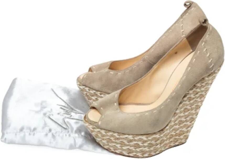 Giuseppe Zanotti Pre-owned Suede heels Beige Dames