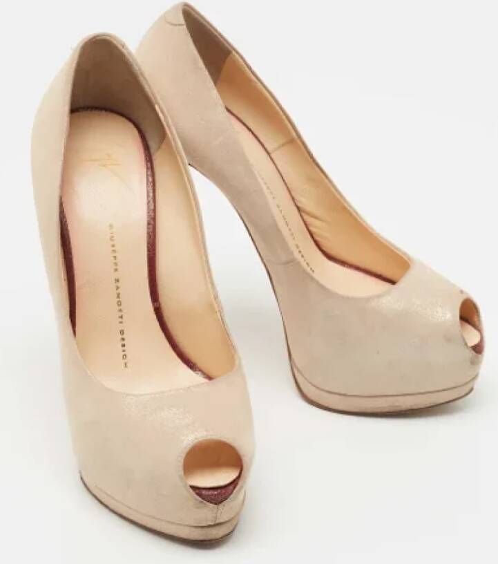 Giuseppe Zanotti Pre-owned Suede heels Beige Dames