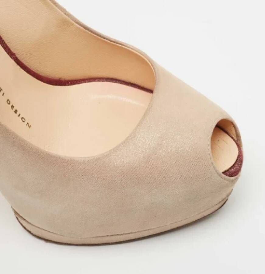 Giuseppe Zanotti Pre-owned Suede heels Beige Dames