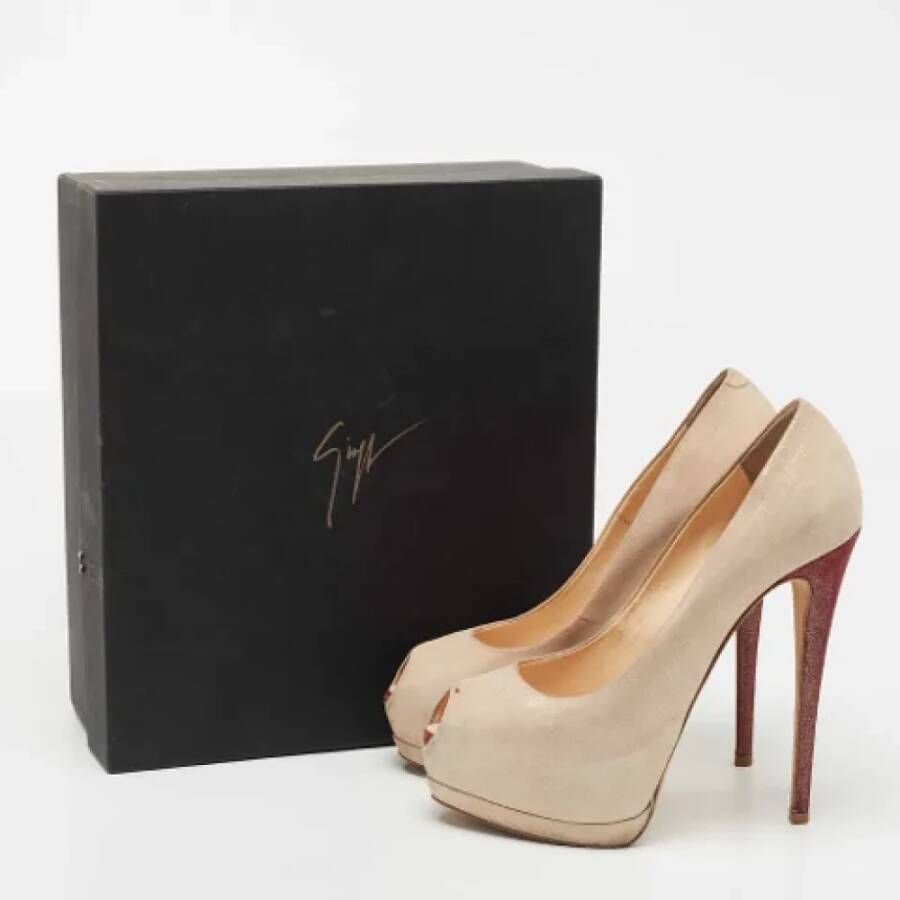 Giuseppe Zanotti Pre-owned Suede heels Beige Dames