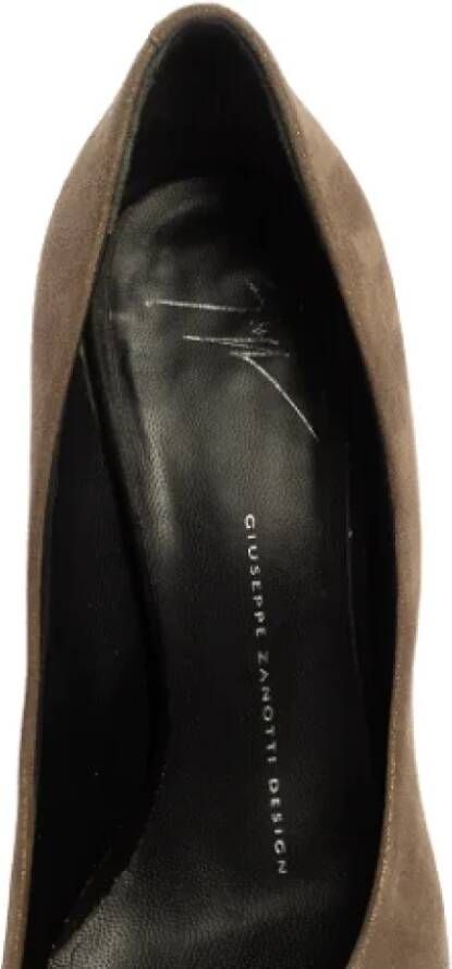 Giuseppe Zanotti Pre-owned Suede heels Gray Dames