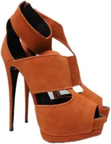 Giuseppe Zanotti Pre-owned Suede heels Orange Dames