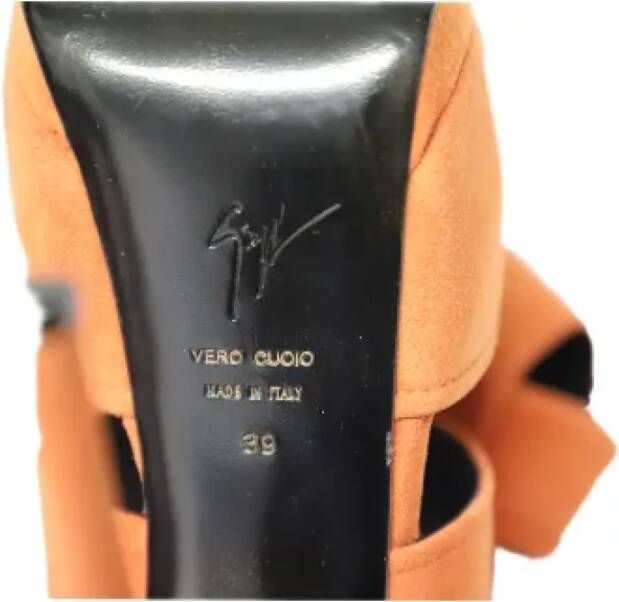 Giuseppe Zanotti Pre-owned Suede heels Orange Dames