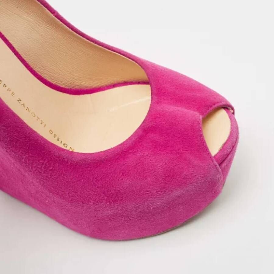 Giuseppe Zanotti Pre-owned Suede heels Pink Dames