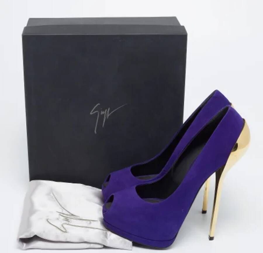 Giuseppe Zanotti Pre-owned Suede heels Purple Dames