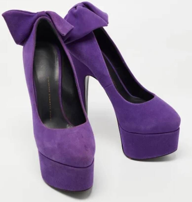 Giuseppe Zanotti Pre-owned Suede heels Purple Dames