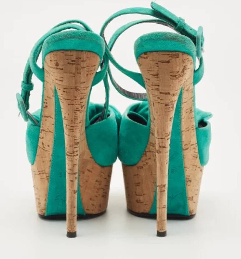 Giuseppe Zanotti Pre-owned Suede sandals Green Dames