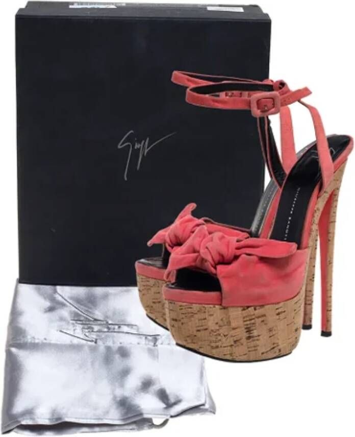 Giuseppe Zanotti Pre-owned Suede sandals Pink Dames