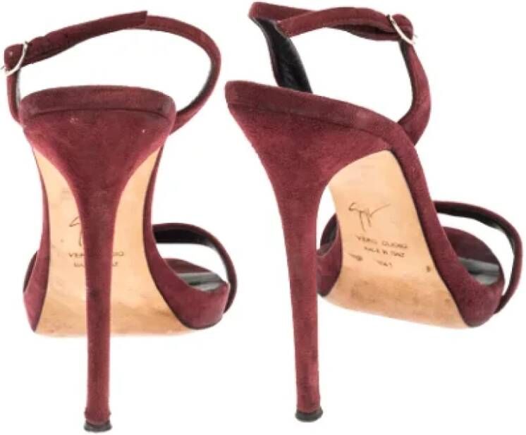 Giuseppe Zanotti Pre-owned Suede sandals Red Dames