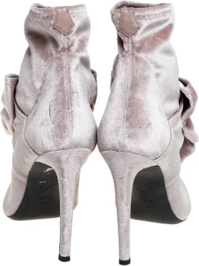 Giuseppe Zanotti Pre-owned Velvet boots Beige Dames