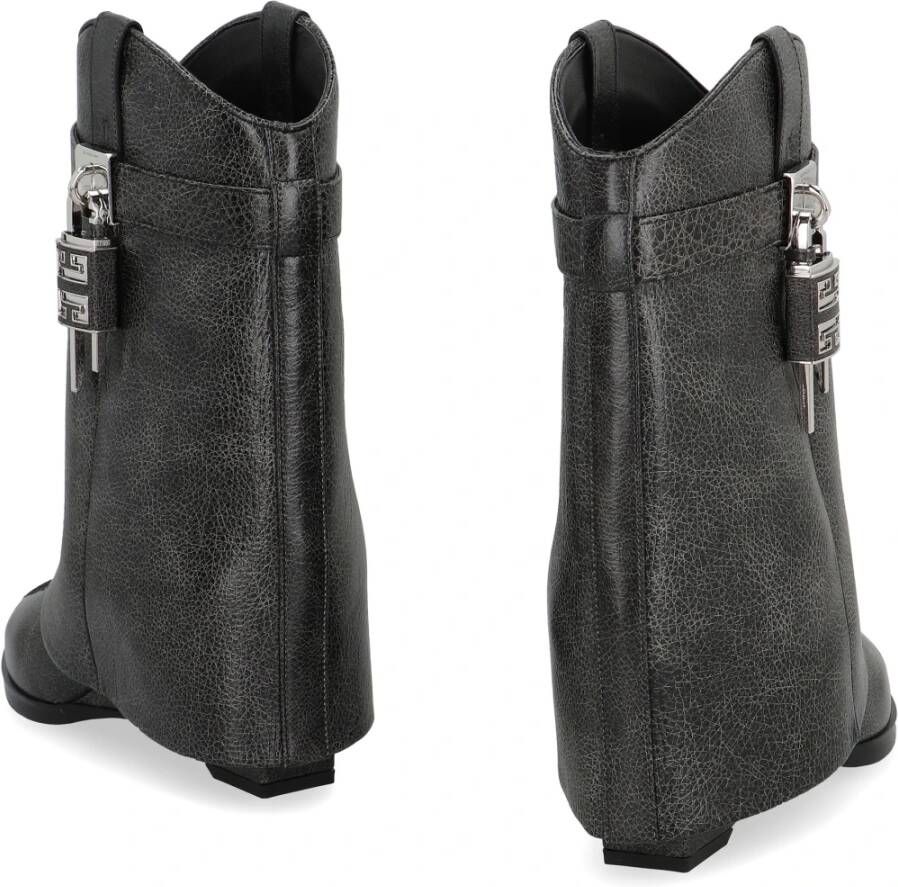 Givenchy Cowboy Leren Enkellaarzen met Hangslot