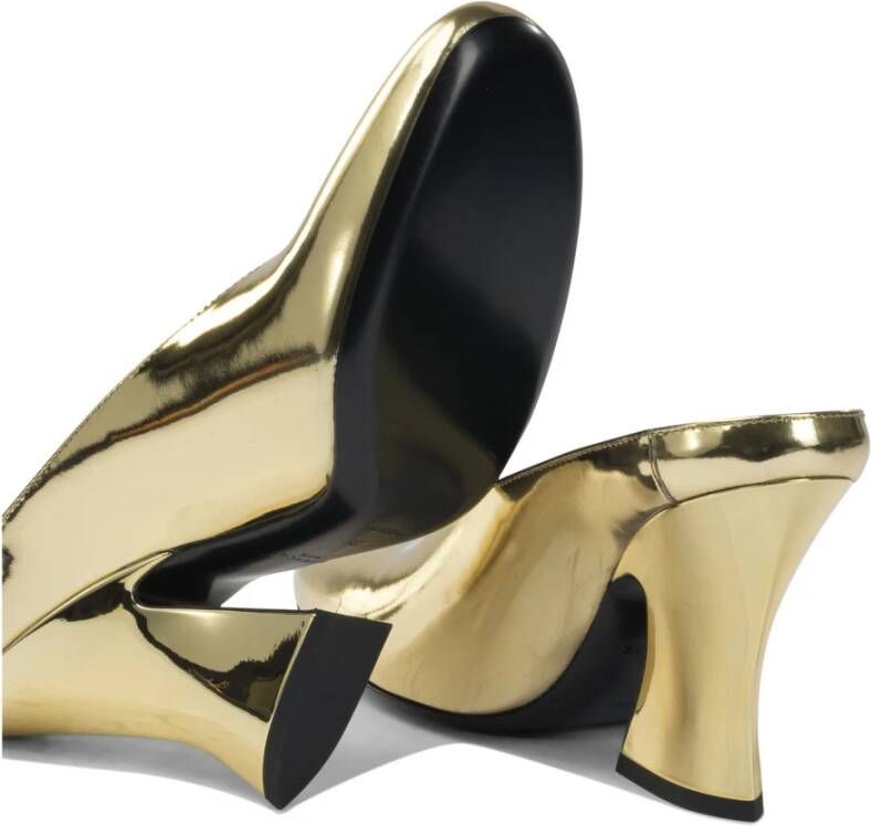 Givenchy Gouden Pumps met Brede Décolleté